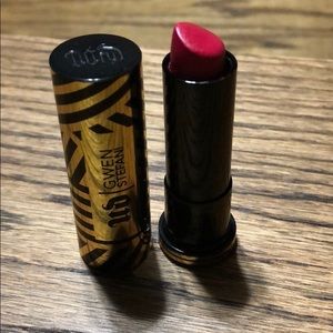 Urban Decay lipstick in Wonderwall